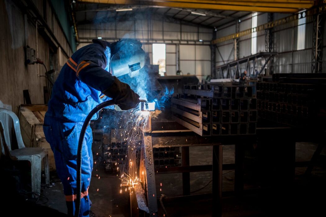 Essential Tools for Blue-Collar Freelancers