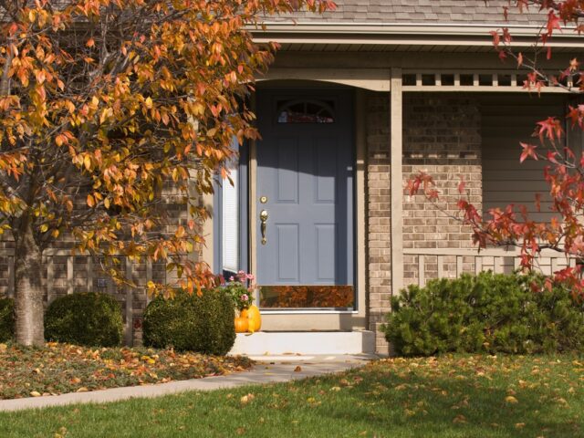 Essential Fall Siding Maintenance Tips for Homeowners