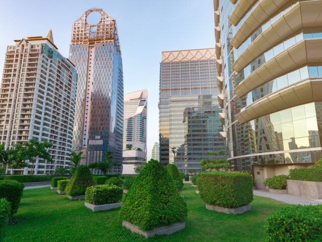 Hire Vetted Professionals For Commercial Landscaping in DFW | Fast and Reliable